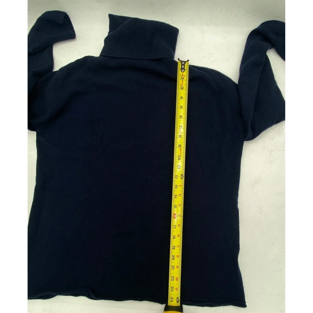 Celtic & Co Navy Blue Turtleneck Knit Sweater L‎ women's small 100% lambs wool